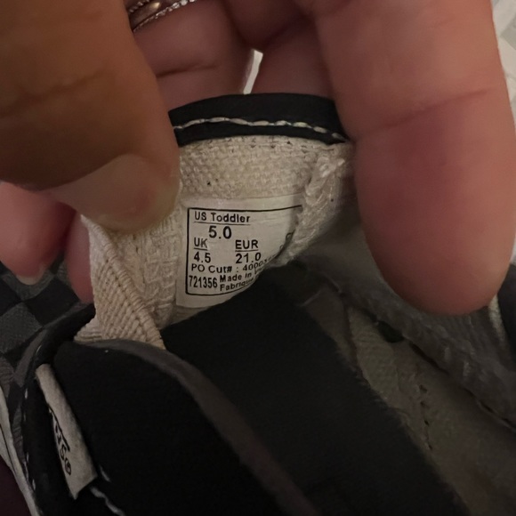 Vans - Picture 4 of 4